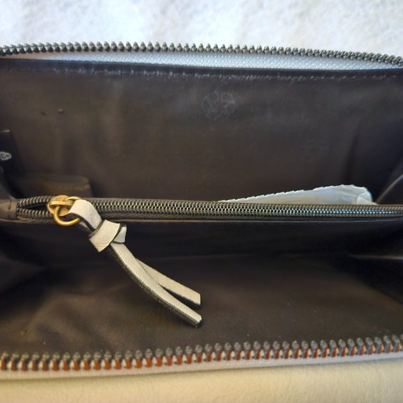 Sonoma NWT snap close RFID blocking light gray ultimate organizer wallet - Picture 5 of 5